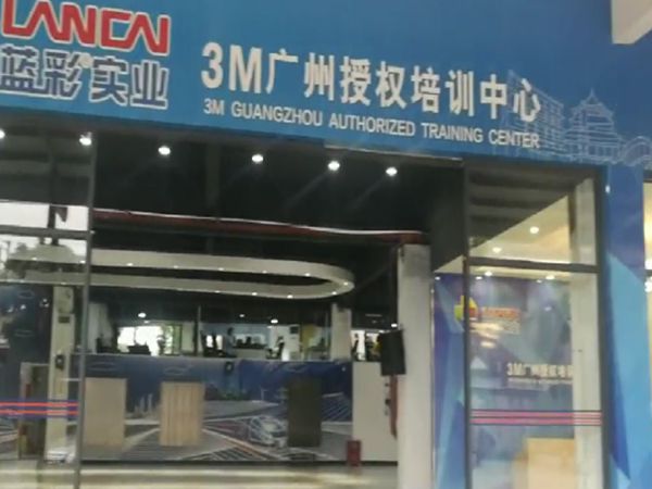Решения для нанесения атмосферостойкого УФ-лака для компании 3M